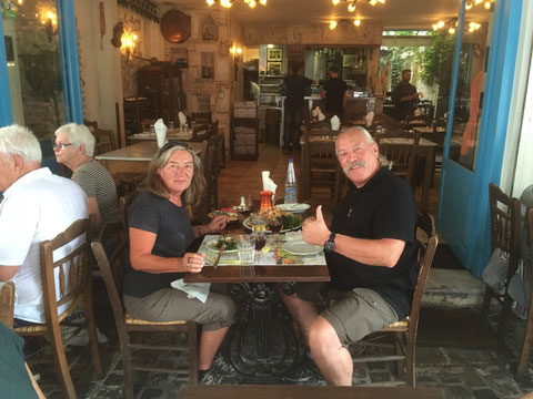 Monastraki Square, wir lieben die Altstadt von Athen.