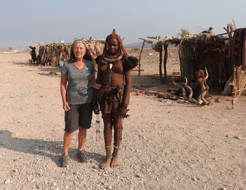 Rita und die Himba Frau