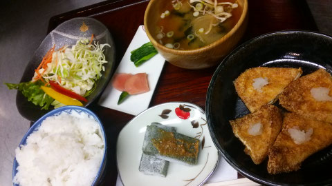 飛騨高山 レストラン 洋食 和食 ランチ 昼食 古い町並み あげづけ 高山市政記念館 陣屋前朝市 レンガ館 飛騨高山まちの博物館 郷土料理 高山ラーメン ジャスミン 古民家カフェ 町家カフェ 喫茶店 さんまち 三町 レトロ ご当地グルメ 大正ロマン 落ち着く 茶房 食事処 くつろぐ人気 おすすめ 個室団体 予約 センターフォー 平野屋本陣 ほうば味噌 飛騨牛にぎり 飛騨牛ドッグ 飛騨牛サンドイッチ ベジタリアン コーヒー 紅茶 飛騨牛カレーライス 生ビール ノンアルコール 地酒 角一 和カフェ 珈琲