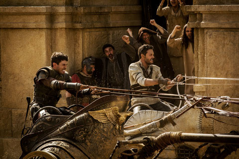 Messala (Toby Kebbell, à gauche) et Judah Ben-Hur (Jack Huston) font la course: devinez qui va gagner... (©Paramount Pictures/Metro-Goldwyn-Mayer Pictures/Philippe Antonello).