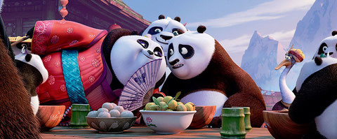 Po le panda découvre sa famille et ses amis (©DreamWorks).