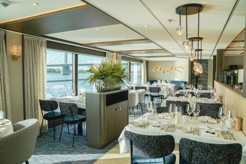 VIVA TWO RIVERSIDE Restaurant