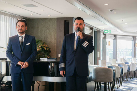 VIVA Cruises Cruise Director Anton Dimov und Hotel Manager Plamen Panchev