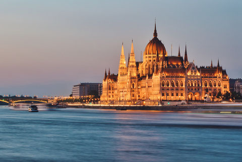 Budapest Parlament Flusskreuzfahrt