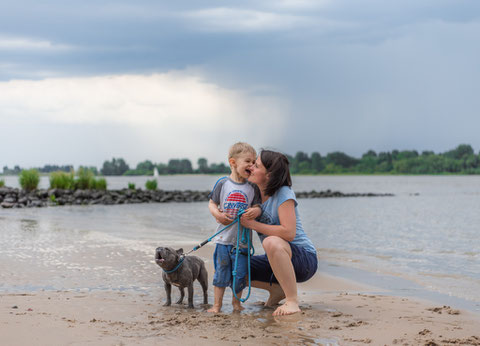 Fotoshootings in Hamburg - Mama und Sohn am Strand