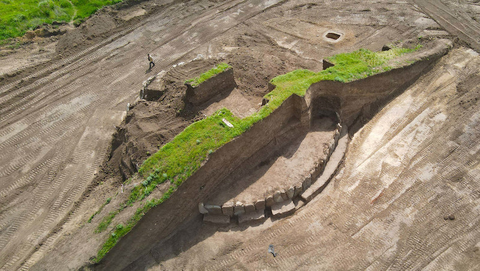 Excavaciones del montículo cerca del pueblo de Novoaleksándrovka/ Foto : Redhistoria