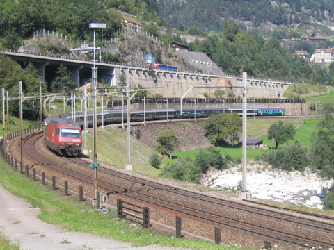 Wattingerkurve bei Wassen am 08.09.2007, Foto: Ueli Schwizer