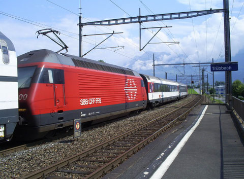 Der Ankommende Zug 35433 in Trübbach beim Wenden auf den abghenden Zug 35434 am 27. Juli 2008