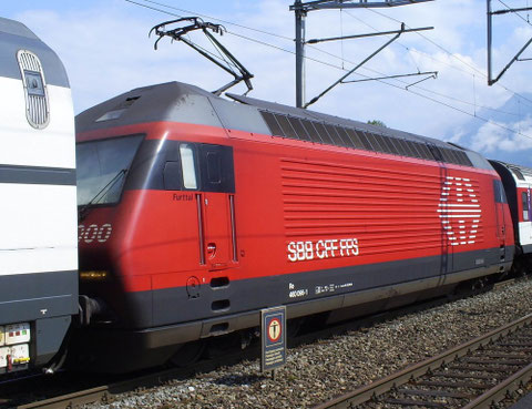 Der Ankommende Zug 35433 in Trübbach beim Wenden auf den abghenden Zug 35434 am 27. Juli 2008