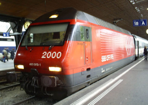 Zürich HB am 15.08.2008 - Ankunftszug = IR 2585 / Abgangszug = IR 2036