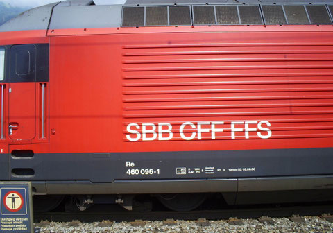 Der Ankommende Zug 35433 in Trübbach beim Wenden auf den abghenden Zug 35434 am 27. Juli 2008