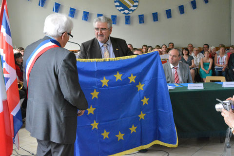 La remise du Drapeau d'Honneur du Conseil de l'Europe