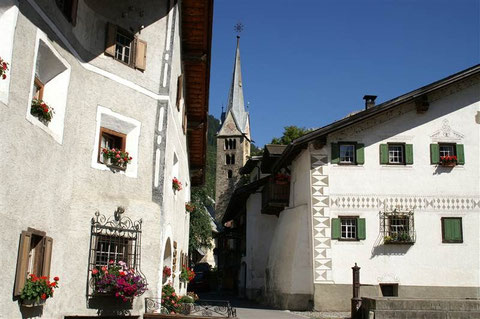 Oberdof mit reformierter Kirche im Hintergrund
