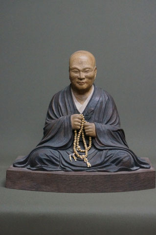 肖01　明恵上人   　　　サイズ　28 ｃｍｘ30ｃｍｘ25ｃｍ 　　楠　　顔彩　　