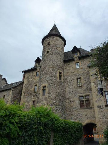 Le château de la famille de Curières de Castelnau (XVe siècle)