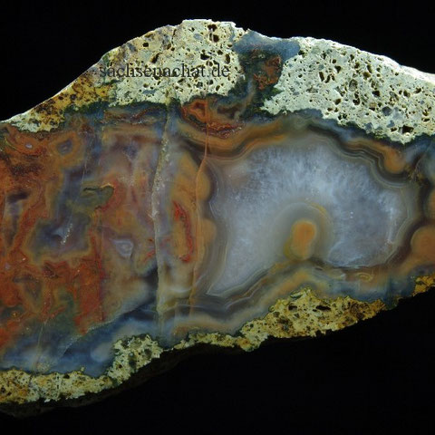 7x4 cm