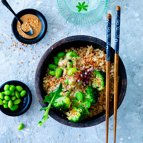 Grüne Quinoa Bowl, Udo Einenkel Foodfotograf