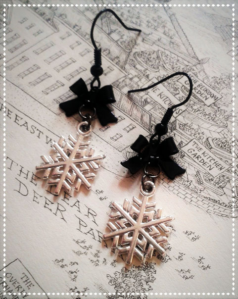 Gothic Lolita Snowflake Earrings