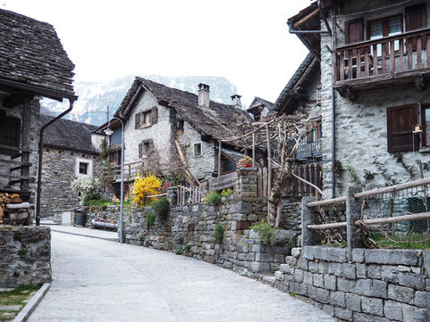 Bild: Der Ort Sonogno in der Schweiz
