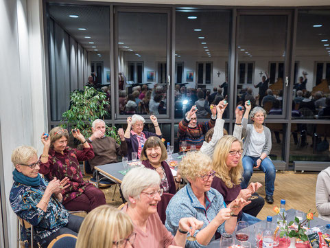 Mozart einmal anders: Das Besucher-Orchester unter der Leitung von Ursula Fliegner (Foto: Rainer Fritzen)