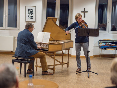 Gelungene musikalische Vorstellung des neuen Cembalos mit Silke Link  und Thomas Schmidt (Foto: Rainer Fritzen)