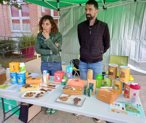 NP : petit stand pour sportifs en recherches de performances et d'énergie permanentes. Merci d'être venus