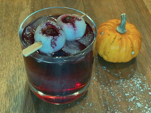 Ein süss-ekliger Halloweendrink.