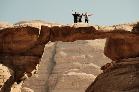 Die berühmte Steinbrücke in Wadi Rum