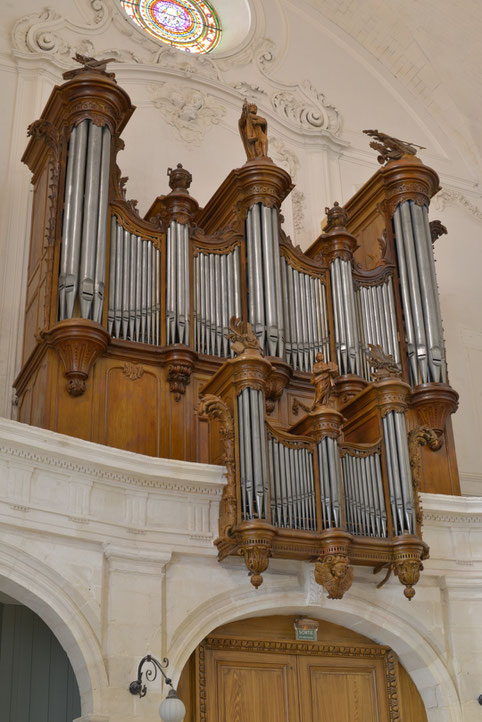 Harpe celtique, bombarde et orgue captivent le public de l'église de  Saint-Sauveur