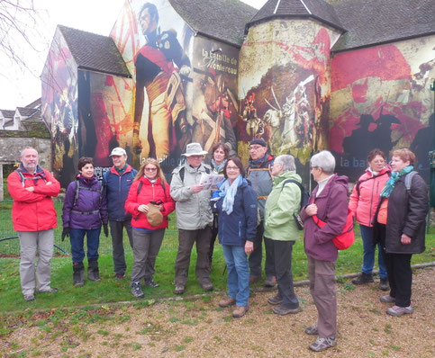 La bande à Michel devant la grande fresque 