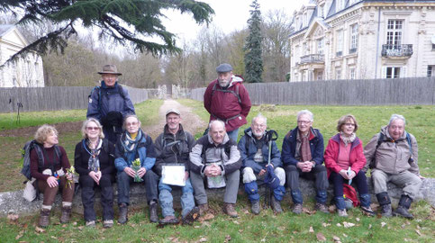 Le groupe avec Bernard (photo prise par Guy)