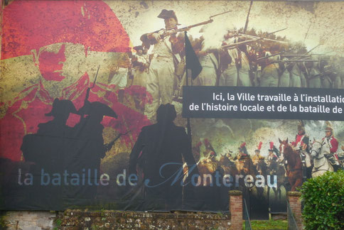 Belle fresque à l'entrée de la ville