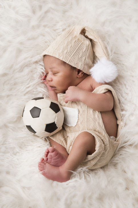 newbornshoot met kleertjes