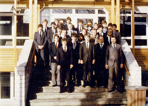 Gruppenbild vor der Meisterschule Bad Wildungen 1984 -wo ist er denn?
