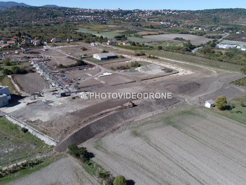 Prise de vue aérienne par drone d’un nouveau lotissement en construction à Ennezat dans le Puy-de-Dôme