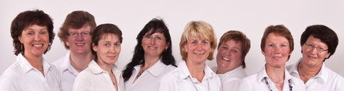 v.l.n.r. Edda Möhlendorf-Schumann, Ute Kemper, Christine Lührs, Marita Eschenhorst, Kerstin Melfsen, Helma Schütte, Mechtild Kortenbruck, Irmgard Leuters.