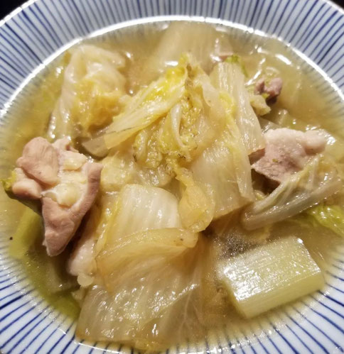 屋台：のんべえ大学、料理：白菜の煮物