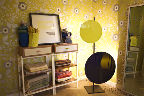 Lampada da terra PIANETI/PLANETS floor lamp is made of a modular system of discs