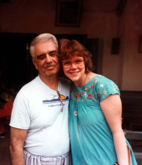 Rachel with Eruch Jessawala in India.