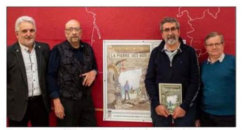 MM Marc Lapeyre, président du Lions Club, Robert Aillaud, Georges Martin, Denis Bellon, président des Amis de l'histoire du Pays Vizillois