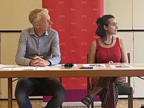 SPD Kreisvorsitzender Dr. Peter Schallmayer und SPD-Landtagskandidatin Joana Stöhrer da Costa