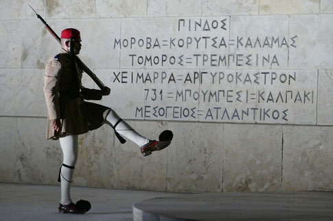 Wachablösung am Syntagma-Platz in Athen
