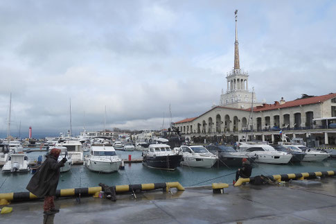 Ehemaliges Passagierhafen-Terminal "Meeresbahnhof" in Sotschi