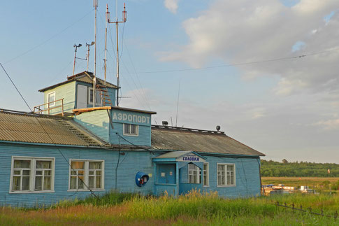 Flughafen auf den Solowezki-Inseln  Аэропорт Соловецкий