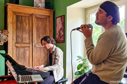 Robin Magord et Milo, restaurant les Acacias à partir de 12h et 19h, Festival Jazz360 2025, Cénac.  Photographie : Dom Imonk