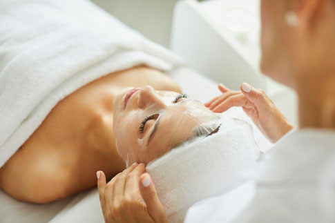Fruchtsäue Peeling buchen