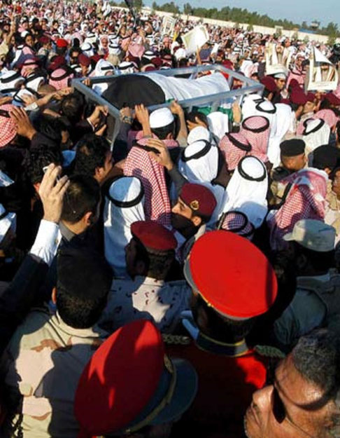 15 JANVIER 2006. FUNERAILLES DE S.A L'EMIR JABER III  AL-AHMAD AL-JABER AL-SABAH QUI SERA INHUME à AL SULAIBIKHAT CEMETERY