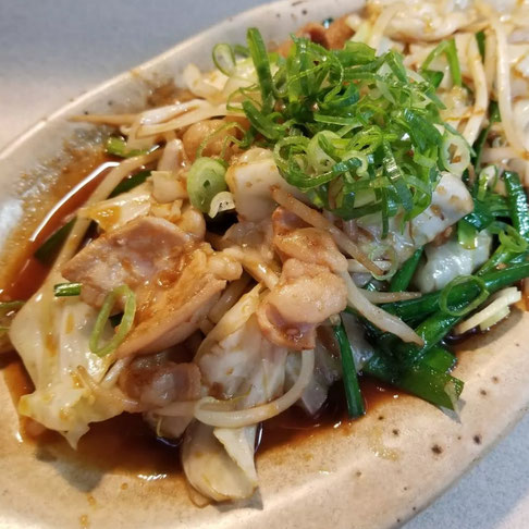 屋台：河ちゃん、料理：和牛ホルモン炒め