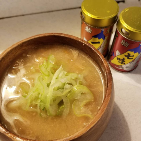 屋台：けいじ、料理：囲炉裏の豚汁