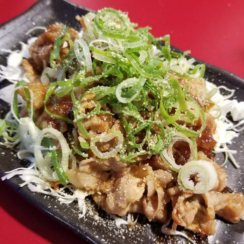 屋台：たけちゃん fr 司、料理：博多とことん豚のスタミナ焼
